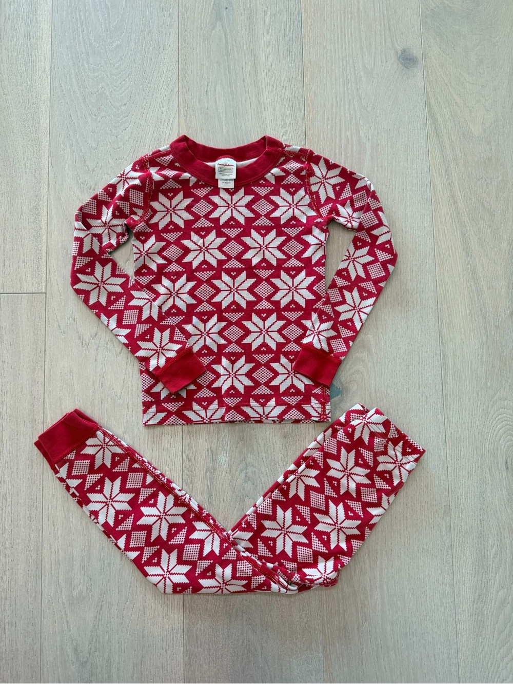 Hanna Andersson Kids Red Snowflake Pajama Set